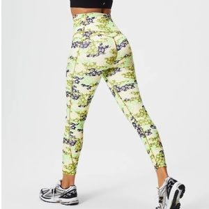 Fabletics Pureluxe Ultra High-Wasted 7/8 Leggings Daisy Camo